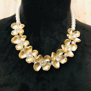 FAUX PEARLS NEKCLACE